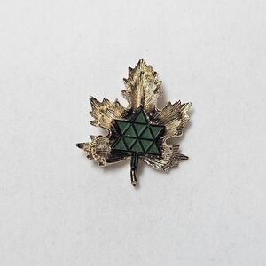 "4 for $20" Sarah Coventry Canadian Centennial Leaf Brooch